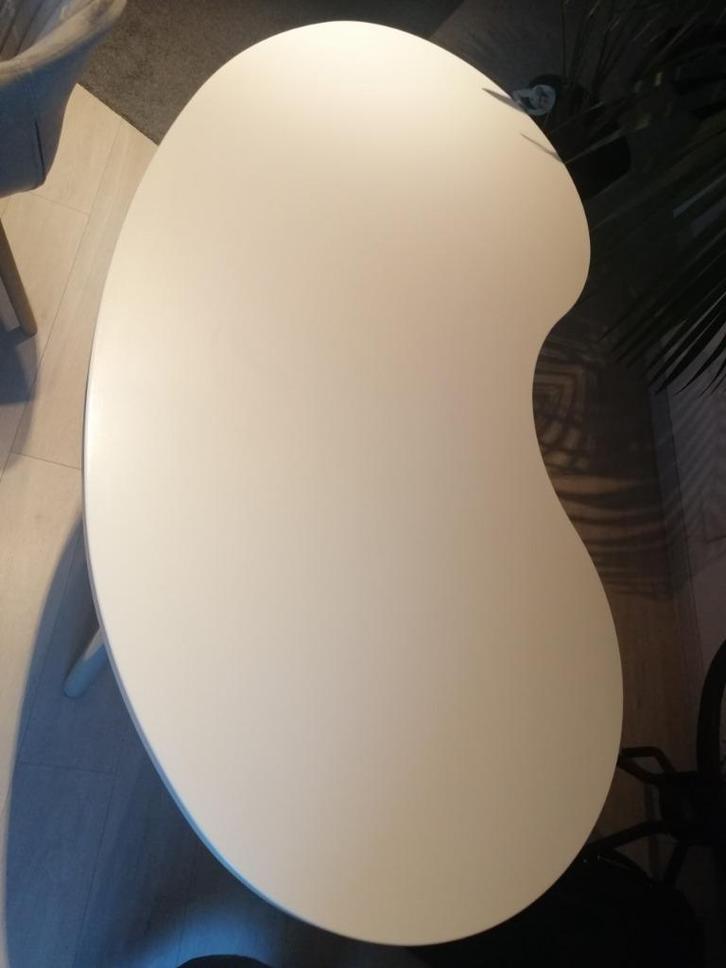 Table de bureau en très bon état IKEA .., Huis en Inrichting, Bureaus, Gebruikt, Bureau, Ophalen