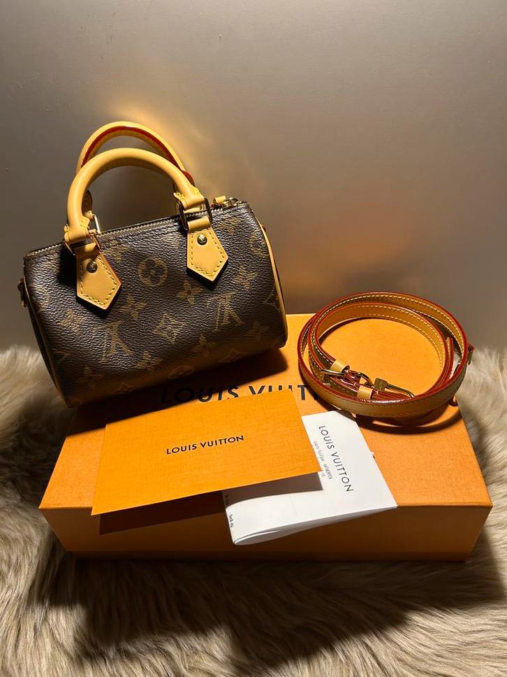 LV speedy nano, Handtassen en Accessoires, Tassen | Damestassen, Zo goed als nieuw, Schoudertasje, Bruin, Ophalen of Verzenden