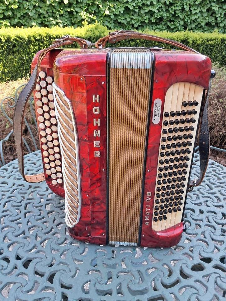 Knopaccordeon Hohner Amati IV B, Muziek en Instrumenten, Accordeons, Gebruikt, Knopaccordeon, Hohner, Met riemen, Ophalen
