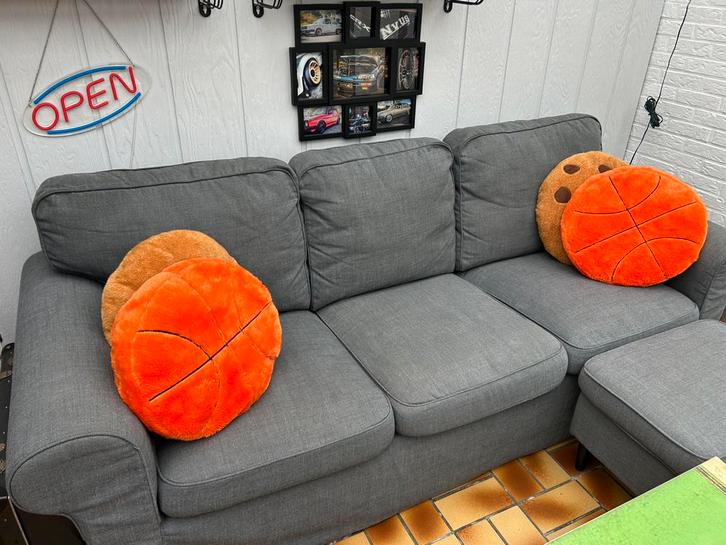 LANDELIJKE STIJL 3 ZIT EN CLUB MET BIJHORENDE POEFS !!!!, Antiek en Kunst, Antiek | Meubels | Stoelen en Sofa's, Ophalen of Verzenden