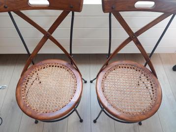 2 Stoelen met cannage beschikbaar voor biedingen