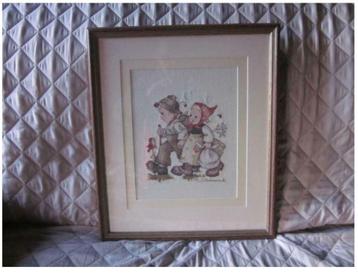 Broderie « HUMMEL » 2x - encadrée avec verre et passe-partou, Enlèvement ou Envoi, Comme neuf, Broderies à la main, Pièce ou Accessoires
