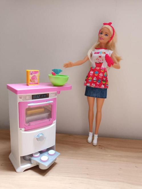 Barbie Cooking & Baking Bakkerspop & Speelset, Enfants & Bébés, Jouets | Poupées, Comme neuf, Barbie, Enlèvement