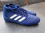 Adidas maat 38 kunstgrasschoenen, goede staat., Ophalen of Verzenden, Zo goed als nieuw, Schoenen