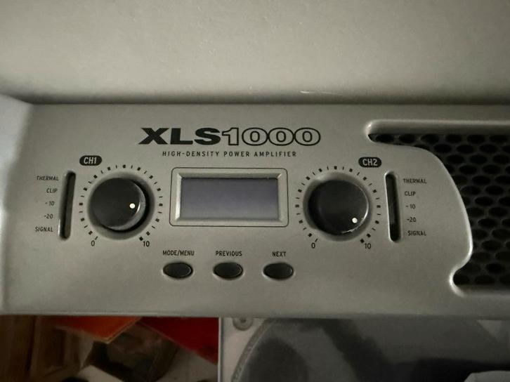 Crown XLS 1000 versterker, TV, Hi-fi & Vidéo, Amplificateurs & Ampli-syntoniseurs, Comme neuf, Stéréo, 120 watts ou plus, Autres marques