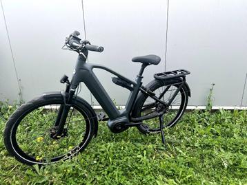 Vélo GAZELLE  -  Eclipse C380 - 2024 - NEUF 750 Wh 50CM disponible aux enchères