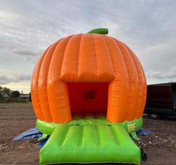 springkasteel Pompoen XXL  beschikbaar voor biedingen