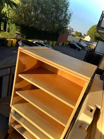 Storage Units/ Opbergkasten beschikbaar voor biedingen