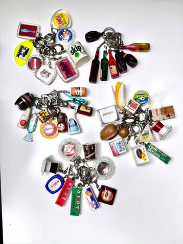 Vintage sleutelhangers beschikbaar voor biedingen
