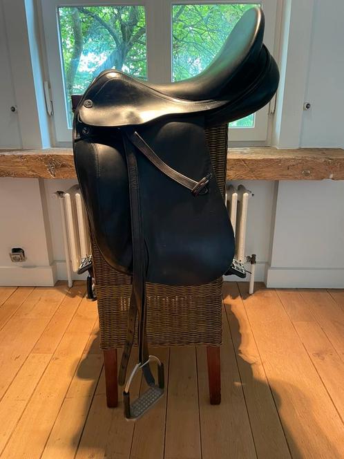 Prestige zadel Academy dressuur zwart 17”, Dieren en Toebehoren, Paarden en Pony's | Zadels, Gebruikt, Dressuur, Ophalen