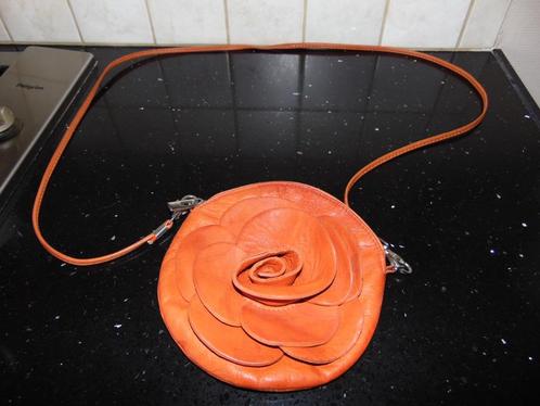 Handtasjes in leder nieuwstaat, Handtassen en Accessoires, Tassen | Damestassen, Zo goed als nieuw, Bruin, Ophalen of Verzenden