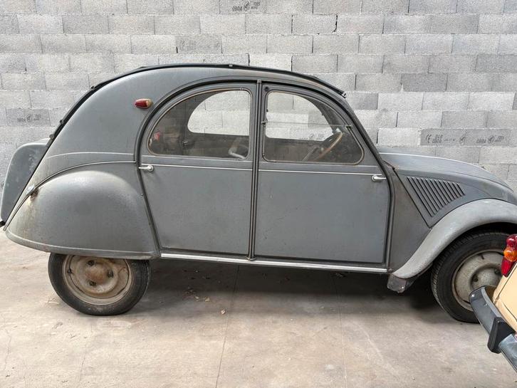 2 CV type PO, Autos, Citroën, Particulier, 2CV, Essence, 5 portes, Boîte manuelle, Argent ou Gris, Traction avant, Enlèvement