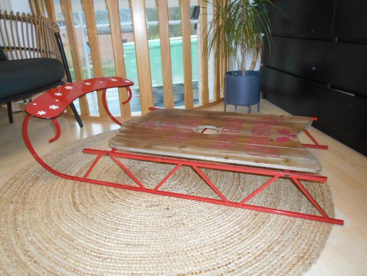 NOEL ..traineau....joli support pour sapin de noel, Hobby & Loisirs créatifs, Articles de fête, Comme neuf, Décoration, Enlèvement