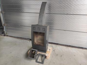 Déstockage poêle bois occasion beschikbaar voor biedingen