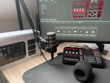 GoXLR + Røde Podmic + Røde PSA1 arm beschikbaar voor biedingen
