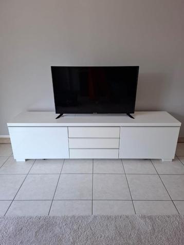 TV kast - wit beschikbaar voor biedingen