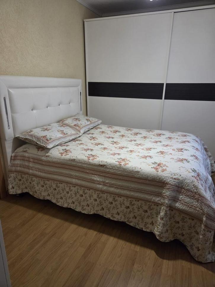 Lit double — 1,60 - 2,00 m, Maison & Meubles, Chambre à coucher | Lits, Utilisé, Deux personnes, 160 cm, 200 cm, Enlèvement