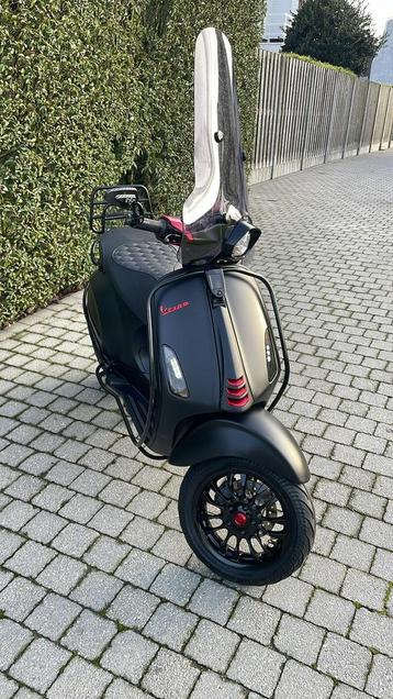 Vespa sprint A klasse beschikbaar voor biedingen