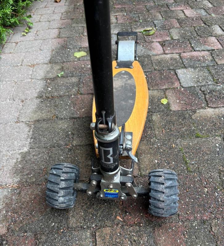 Zeer stevige step met dubbele ophanging, Fietsen en Brommers, Steps, Gebruikt, Gewone step, Ophalen of Verzenden