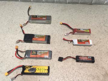 6 lipo batterijen + 1 nimh batterij + lipo tas beschikbaar voor biedingen