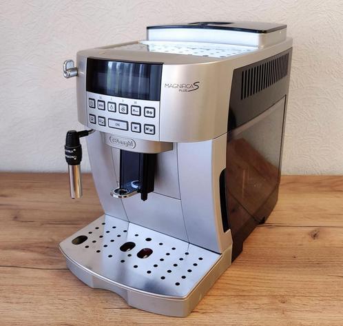 De'Longhi Magnifica S ECAM + accessoires, Elektronische apparatuur, Koffiezetapparaten, Gemalen koffie, Stoompijpje, Ophalen