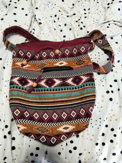 Handtas/schoudertas Bordeaux bohemian Ibiza, Handtassen en Accessoires, Tassen | Damestassen, Gebruikt, Handtas, Ophalen