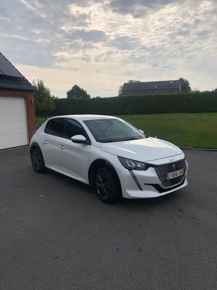 PEUGEOT e208, Auto's, Peugeot, Particulier, Airbags, Airconditioning, Android Auto, Apple Carplay, Autonomous Driving, Bluetooth