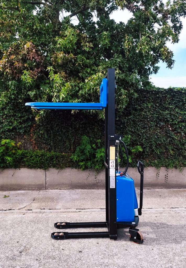 Semi elektrische stapelaar • nieuwstaat, Articles professionnels, Machines & Construction | Chariots élévateurs & Transport interne