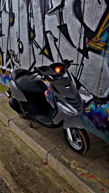 Zip2000 2t 50cc beschikbaar voor biedingen