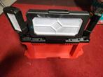Milwaukee M18 POALC-0 Packout lamp/lader body - 3000Lm, Ophalen, Zo goed als nieuw, Lamp