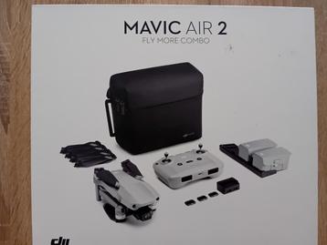 DJI Air 2 als nieuw 2 vlieguren Combo fly more TE KOOP beschikbaar voor biedingen