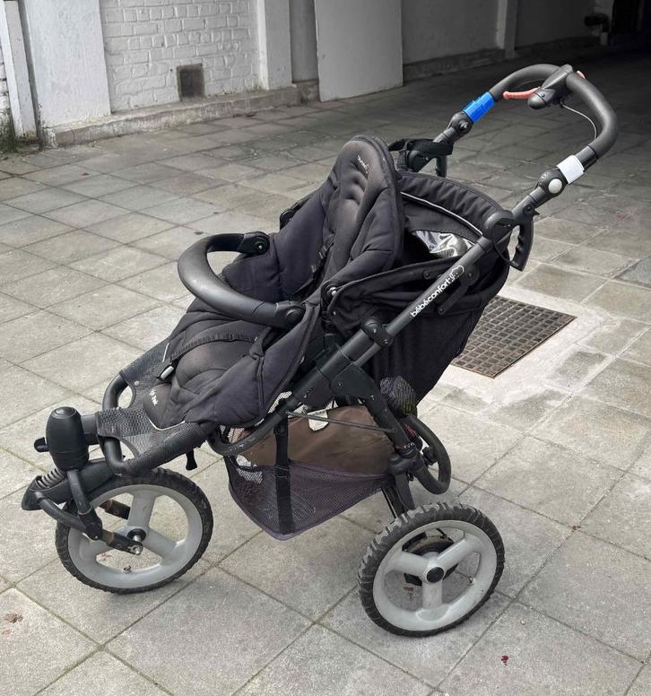 Poussette 3 roues High Trek, Enfants & Bébés, Poussettes & Combinaisons, Utilisé, Poussette, Autres marques, Pneus, Tige de poussée réglable