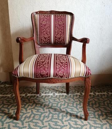 ABSOLUUT NIEUWE Voltaire fauteuils beschikbaar voor biedingen