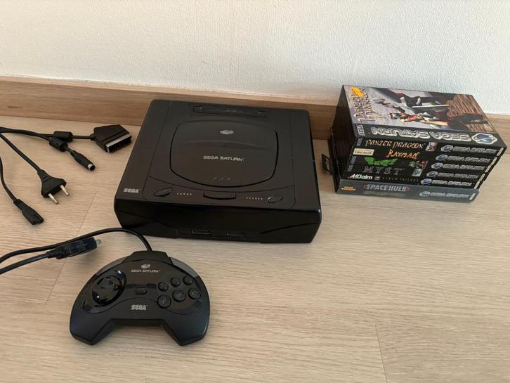 Sega Saturn + games en toebehoren, Games en Spelcomputers, Spelcomputers | Sega, Gebruikt, Saturn of Dreamcast, Met 1 controller