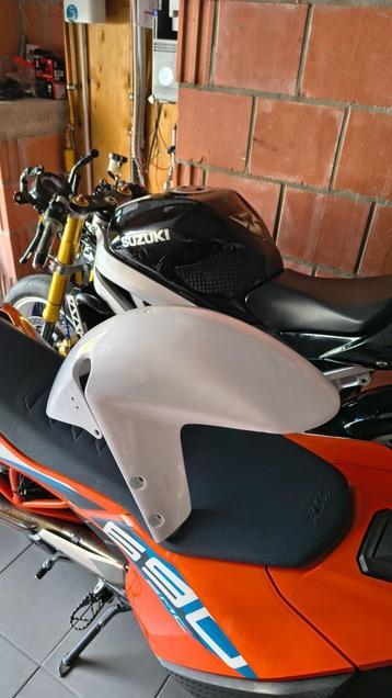 Voorspatbord GSXR 1000 beschikbaar voor biedingen