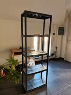 Zwart rekje/kast, Ophalen