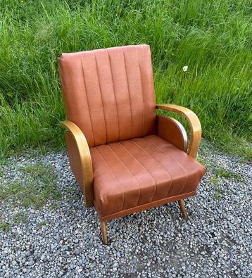 Fauteuil vintage. disponible aux enchères