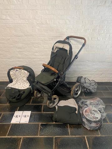 Mutsy Evo kinderwagen, met toebehoren. beschikbaar voor biedingen