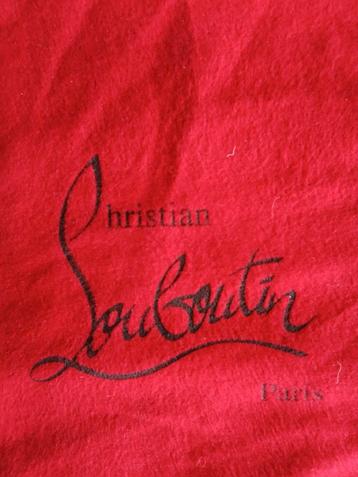 Christian  louboutin beschikbaar voor biedingen