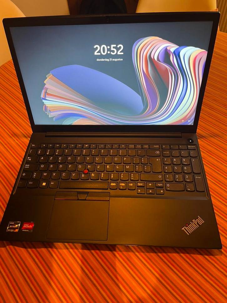 Quasi nieuwe Lenovo Thinkpad Laptop 15,6” met hoes!, Computers en Software, Windows Laptops, Zo goed als nieuw, SSD, Azerty, Ophalen