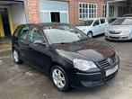 Volkswagen Polo 1.2i United * Automatische Airco *, Stof, Electronic Stability Program (ESP), Zwart, Bedrijf