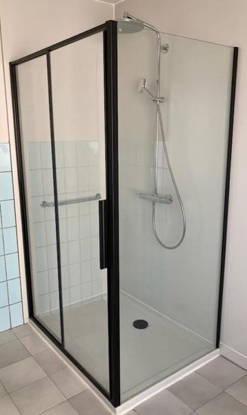 Volledige douche beschikbaar voor biedingen