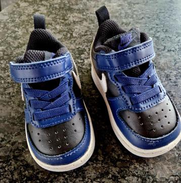 Nike Court Borough Low 2 (maat 19.5) - nieuwstaat beschikbaar voor biedingen