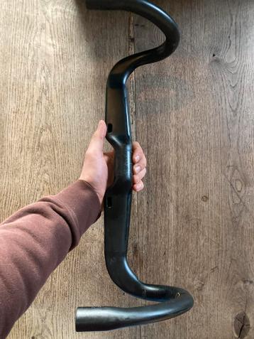 PRO VIBE carbon Stuur 40cm nieuwprijs = 375€ beschikbaar voor biedingen