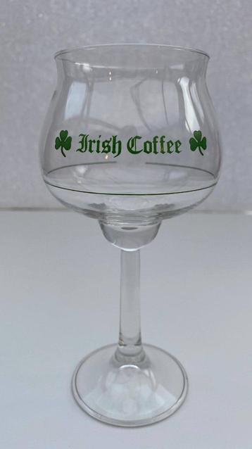 Vintage glazen Irisch Coffee beschikbaar voor biedingen