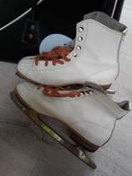 Zeer degelijke witte vintage kunstschaatsen in zak, maat 39, Sport en Fitness, Schaatsen, Ophalen of Verzenden, Gebruikt, Kunstschaatsen