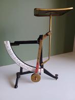 Antieke brievenweegschaal, Enlèvement