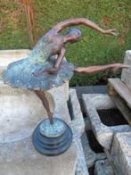 een gepatineerde bronzen ballerina gesigneerd, MILO, Antiek en Kunst, Ophalen of Verzenden, Brons