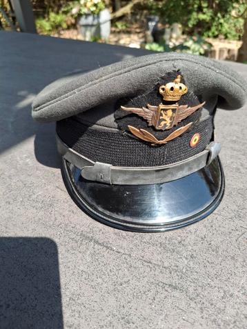 Oude kepie luchtmacht beschikbaar voor biedingen