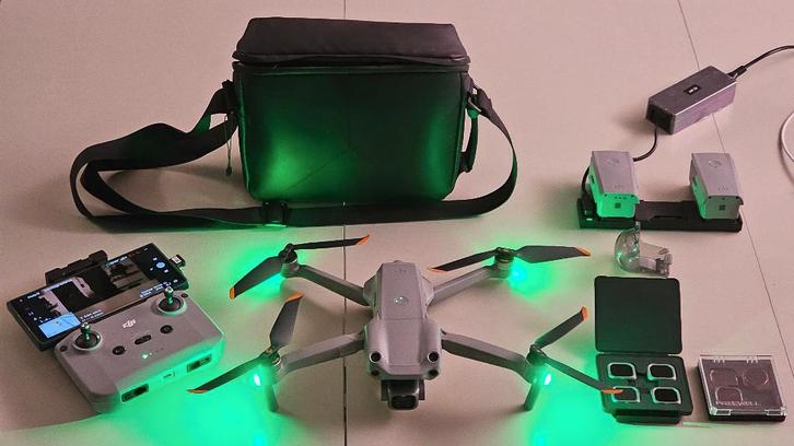 DJI Air 2S (fly more combo), TV, Hi-fi & Vidéo, Drones, Comme neuf, Drone avec caméra, Enlèvement